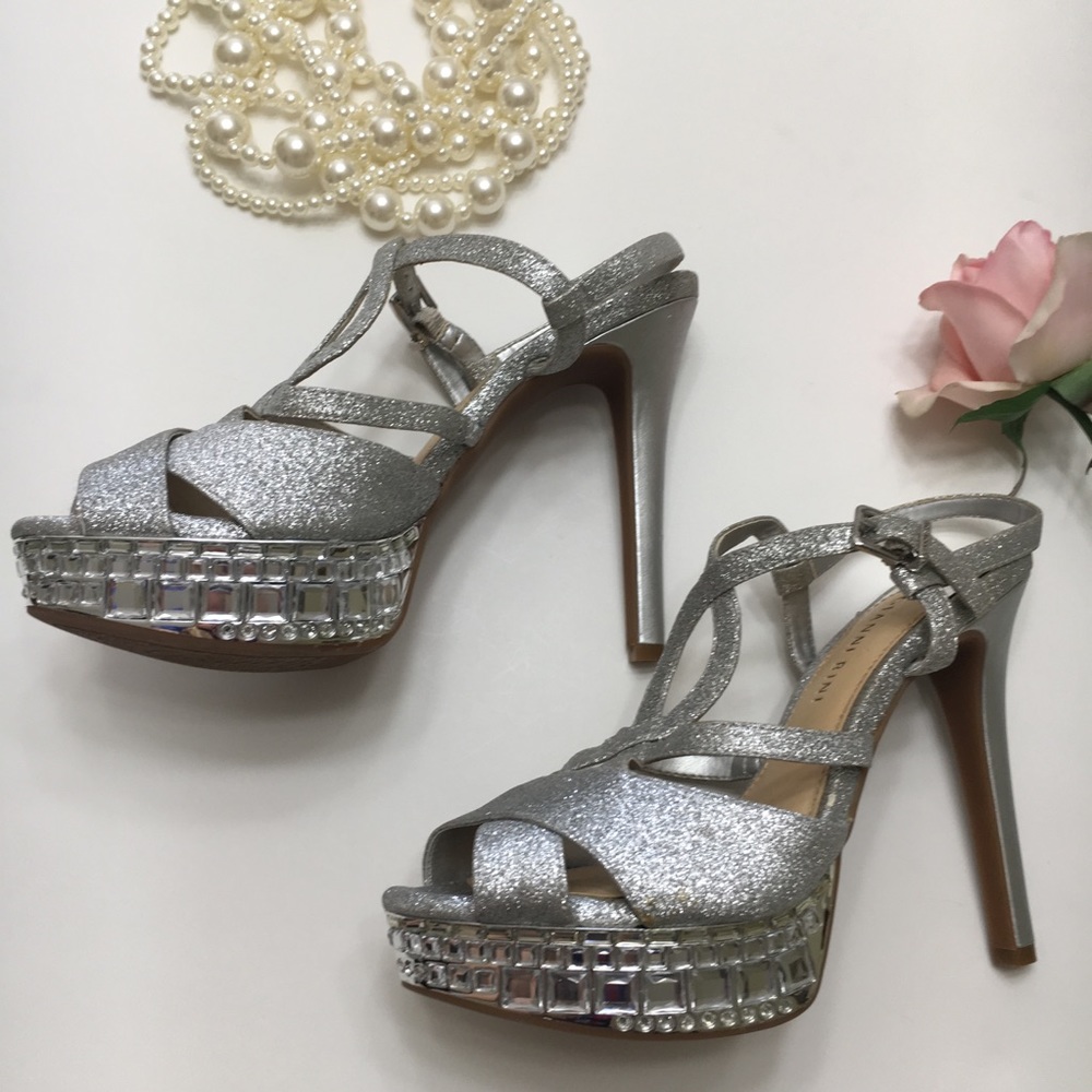 Gianni Bini Silver Glitter and Jeweled Heels, sz 7 - Picture 3 of 8